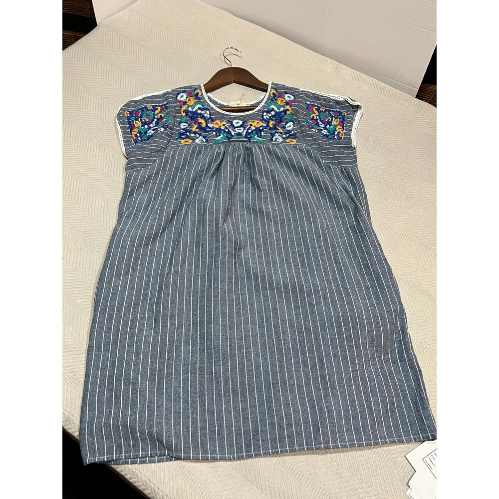 Entro Mexican Shift Mini Dress Blue Floral Embroidery Crochet Lace Womens Medium - Picture 3 of 7